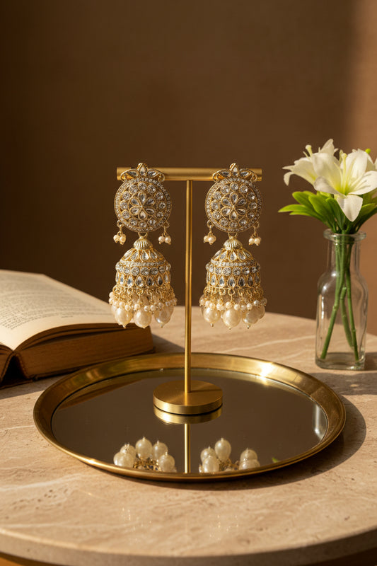 Beige White Kundan Earrings